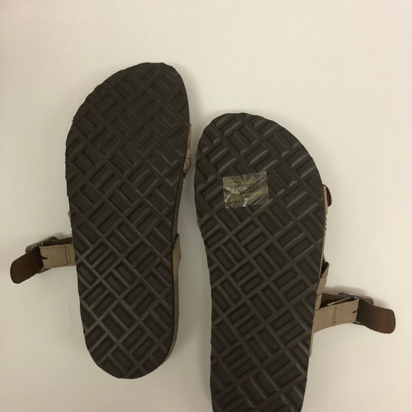 White Mountain Huntington Flat Sandal - Picture 5 of 6